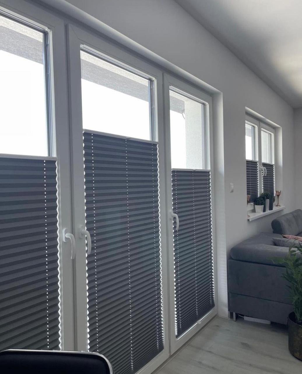 ستائر بليسّي للزجاج