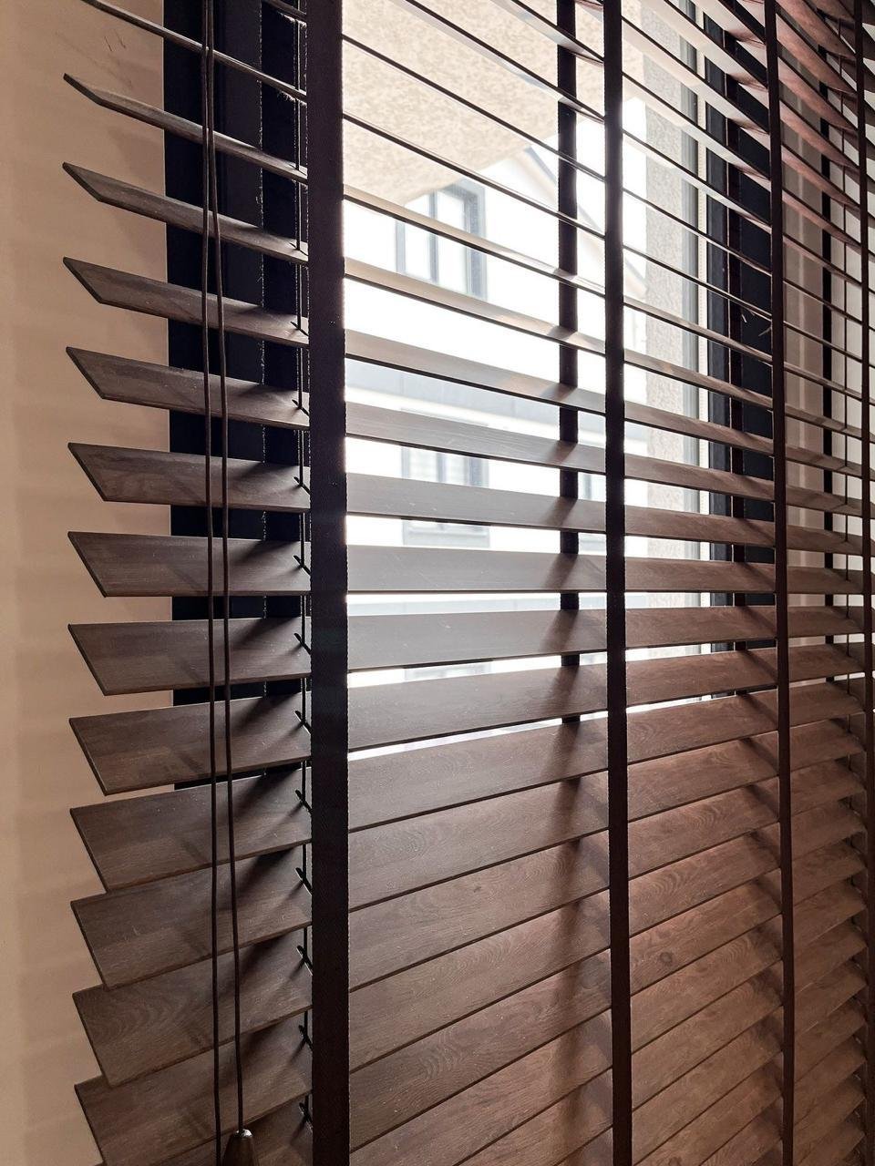 الستائر الخشبية الفينيسية